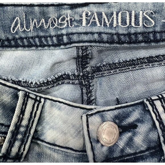 Almost Famous Distressed Skinny Blue Jeans Juniors Size 7 - Picture 5 of 7